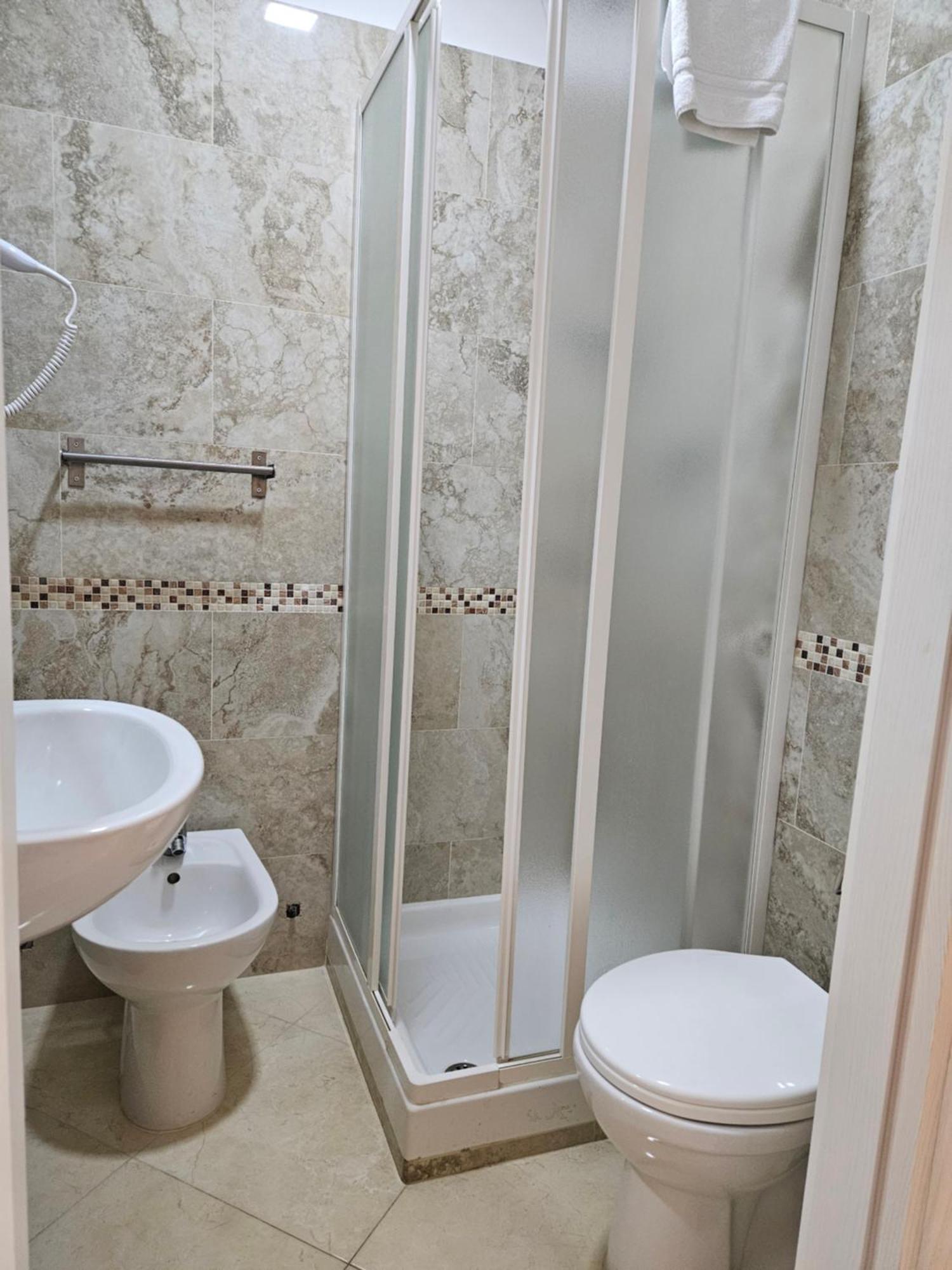 Affittacamere Tiche Rom Exterior foto