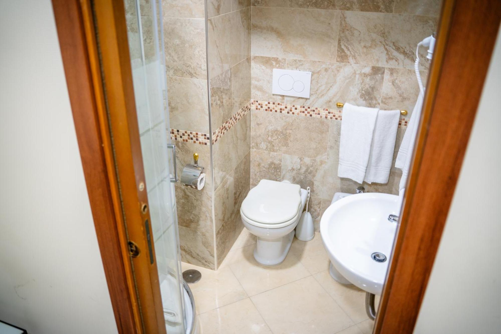 Affittacamere Tiche Rom Exterior foto