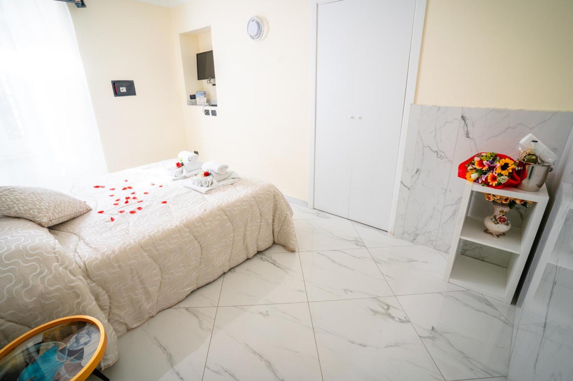 Affittacamere Tiche Rom Exterior foto